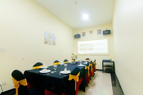 Front One Hotel Purwodadi
