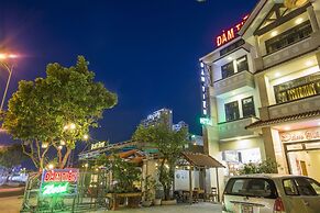 Dam Tien Hotel