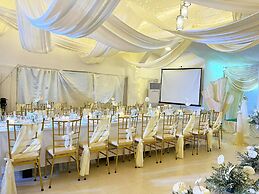 Doublegem Beach Resort and Hotel