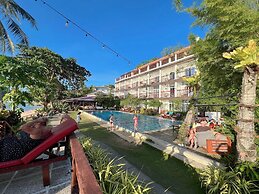 Doublegem Beach Resort and Hotel