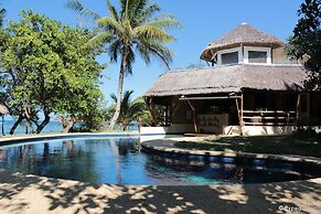 Cashew Grove Beach Resort