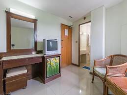 Lake Inn Hotel