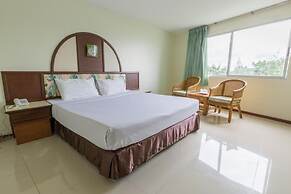 Lake Inn Hotel