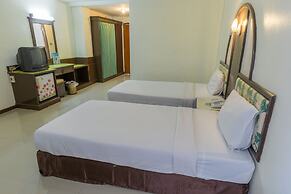 Lake Inn Hotel