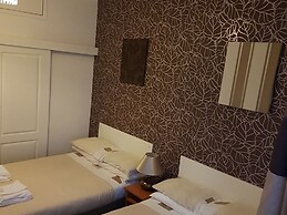 Avari Beach Hotel