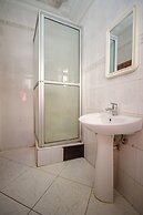 Tiptone Hotel