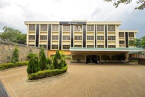 Pinecone Hotel
