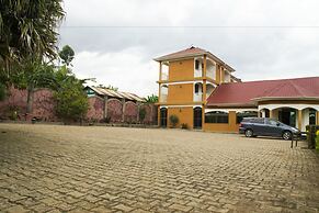 Rays Hotel