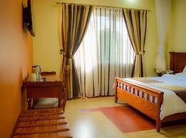 Red Ruby Hotel