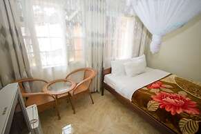 Jinja Safari Hotel