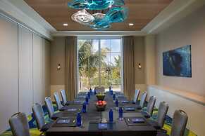 Hutchinson Shores Resort & Spa