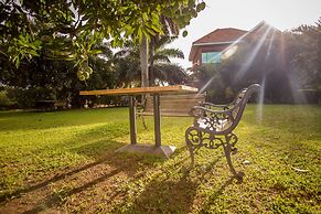 Hibis Hotel