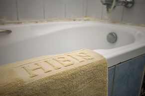Hibis Hotel
