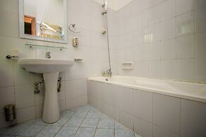 Hibis Hotel