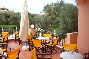 Aloni Hotel
