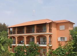 Aloni Hotel