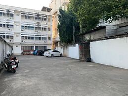 Petch Pailyn Hotel