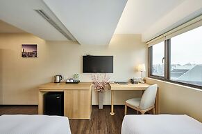Eastin Taipei Hotel
