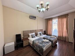 Liva Hotel