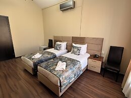 Liva Hotel