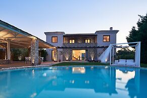 Luxury Villa Piedra