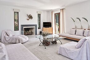 Luxury Villa Piedra
