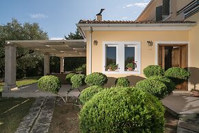 Nina Residence