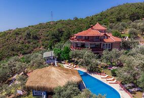 Aeneas Hotel
