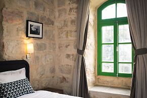 Malka Hotel