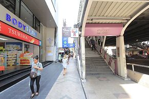 Pula Silom