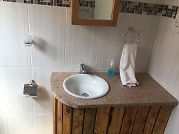Chiloto Guest House