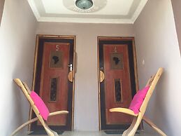 Chiloto Guest House