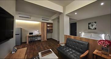Tropics Eight Suites