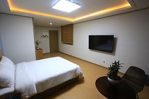 Line Hotel