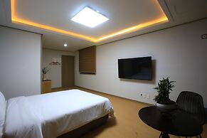 Line Hotel