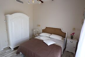 Ambrosio Relais