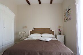 Ambrosio Relais