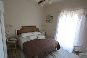 Ambrosio Relais