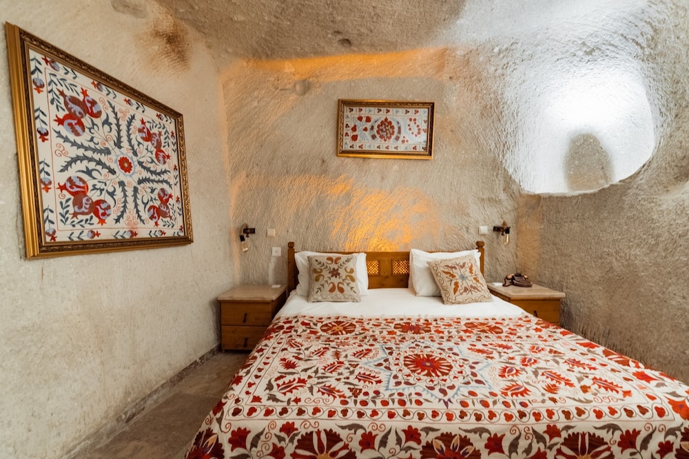 Amber Cave Suites