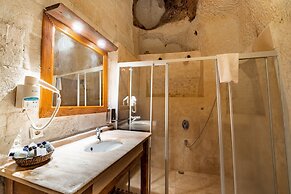 Amber Cave Suites