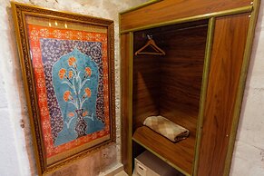 Amber Cave Suites