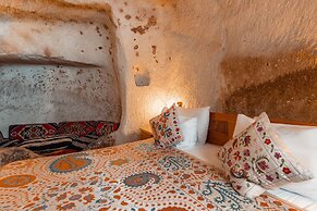 Amber Cave Suites
