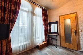 Amber Cave Suites