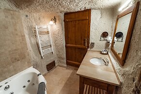 Amber Cave Suites