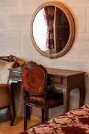 Amber Cave Suites