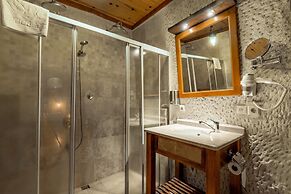 Amber Cave Suites