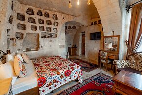 Amber Cave Suites