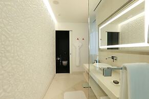 Mondrian Doha