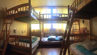 Springflower Guesthouse - Hostel
