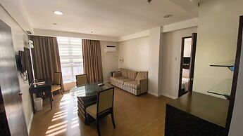Queen Margarette Hotel - Downtown